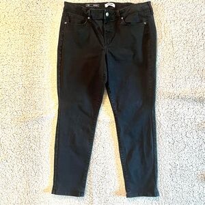 SONOMA Skinny Jeans in Black